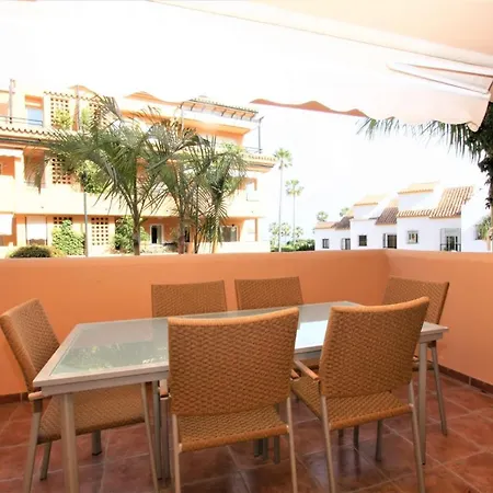 Beachfront La Jacaranda * Marbella
