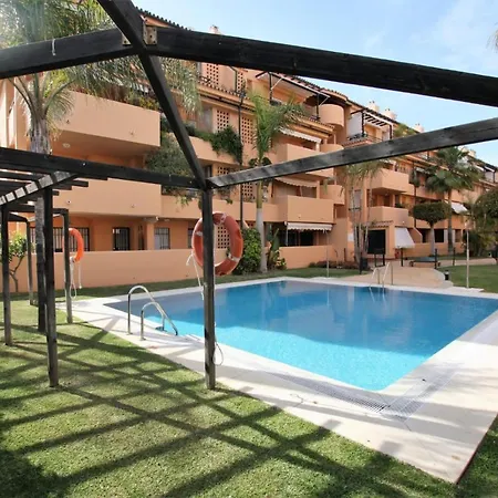Beachfront La Jacaranda Apartment *