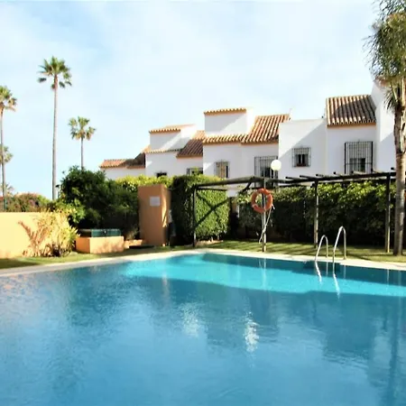 Beachfront La Jacaranda Apartamento *